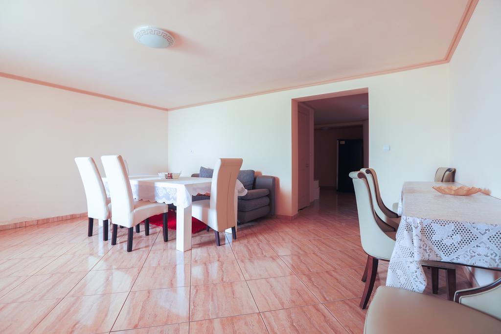 Casa Iulia Hotel Haţeg Eksteriør billede