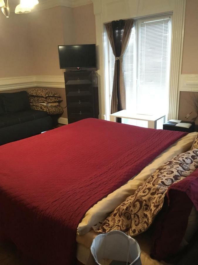Casa Iulia Hotel Haţeg Eksteriør billede
